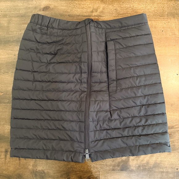 Women’s Black Quilted Skirt - Picture 5 of 7